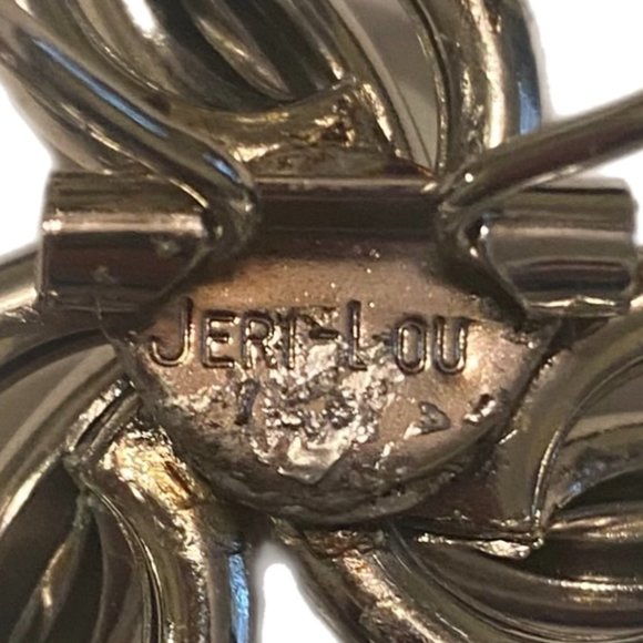 Scarf/Ring Women's Jeri-Lou Silver Toned w/Rhinestone Center - Picture 5 of 5